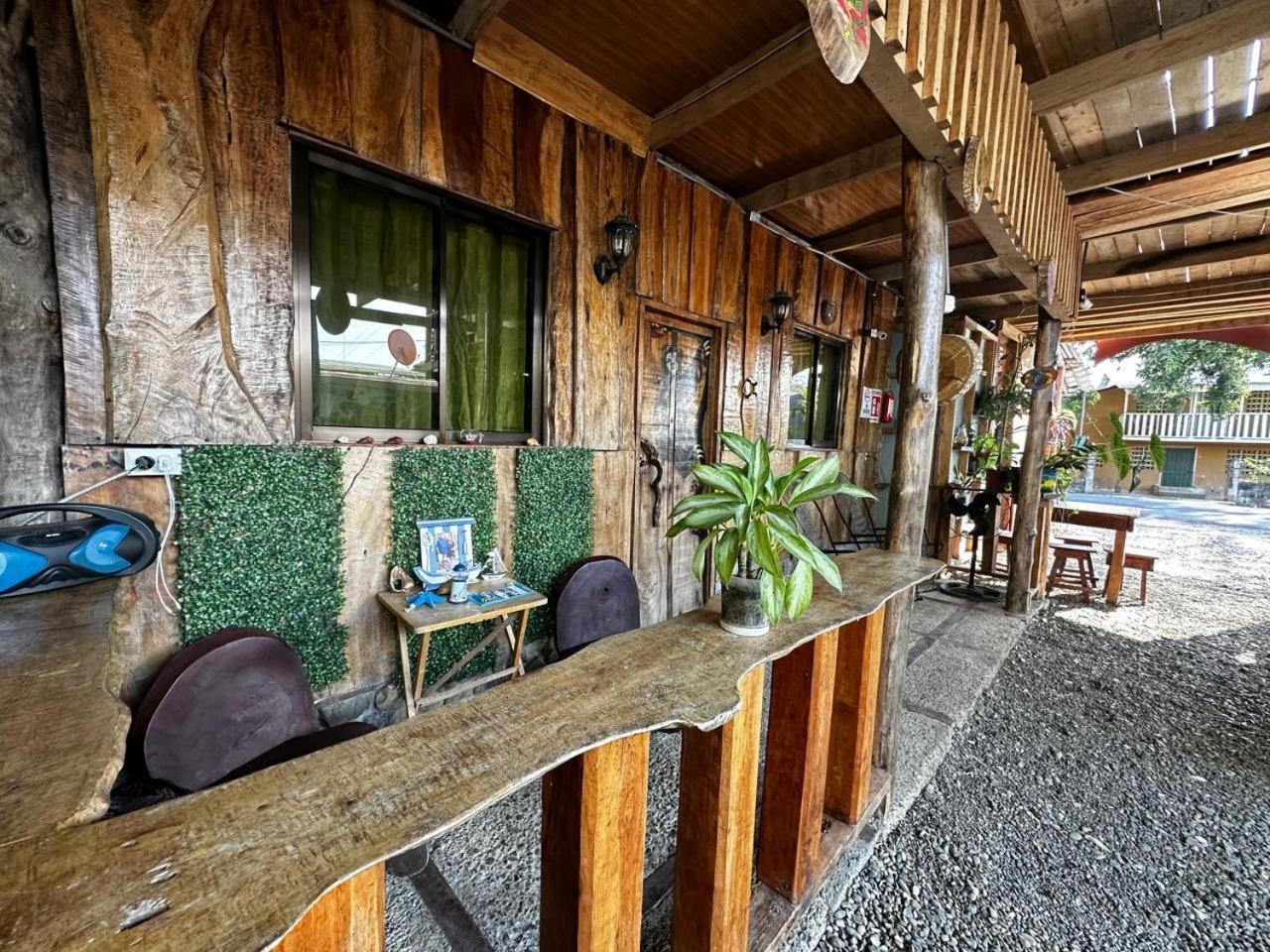 Hostel Rustico Marabi Tárcoles Exterior photo